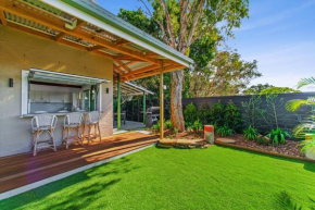 Fuller Holidays - Jali, Byron Town Entertainer, Byron Bay